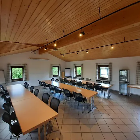 Blaetterdach Feriehus Waldbrunn (Baden-Wurttemberg)